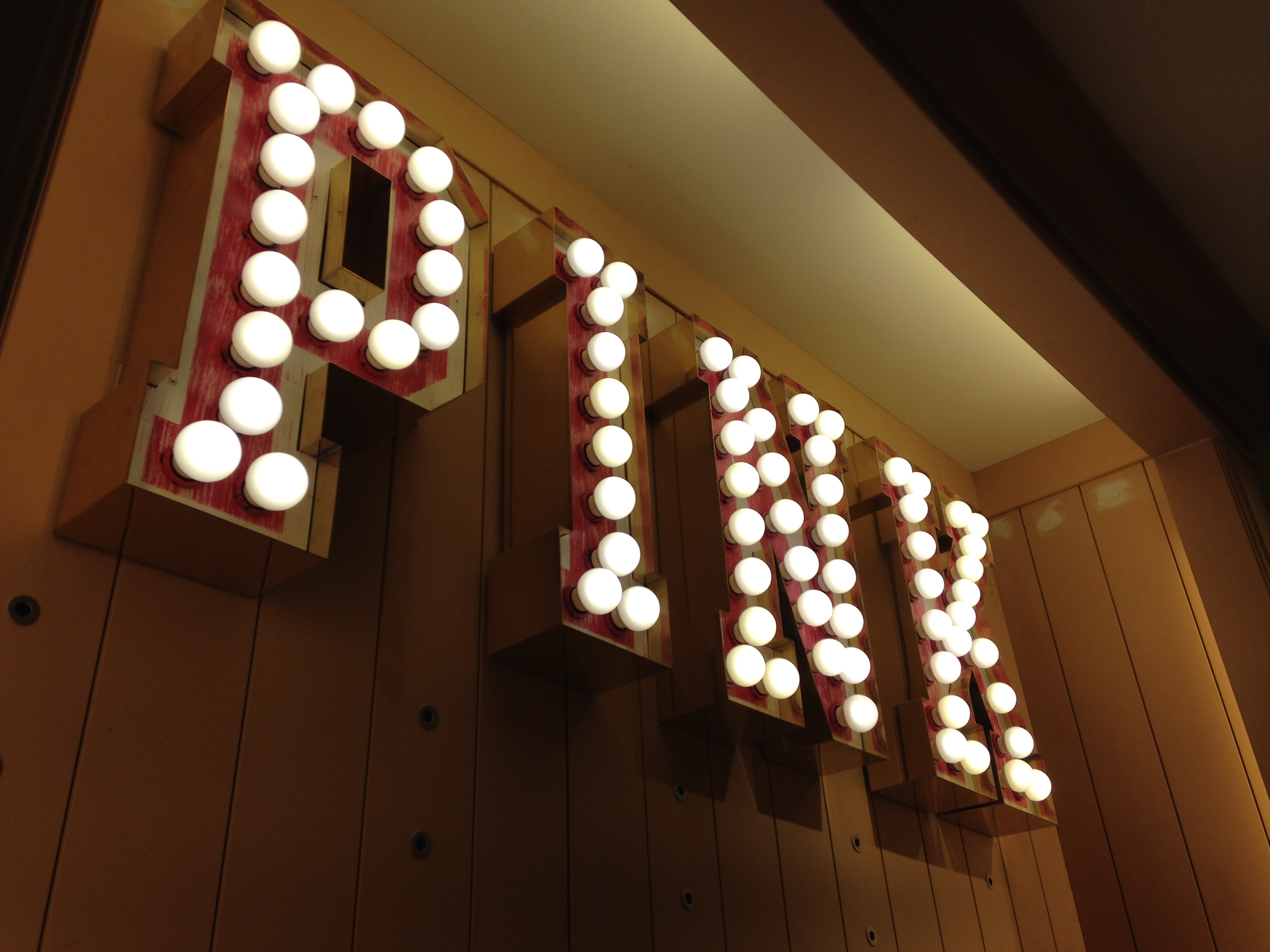 3d Mounted Letters And Signs Bugden Fine Ornate Metal Letters Both Flat Cut And Cast Are Available In A Variety Of Styles Finishes Such As Aluminum Brass Bronze Copper